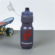Бутылка для воды COMIRON "Advance" с пылевой крышкой и двухцветным принтом. Серая. 710 мл